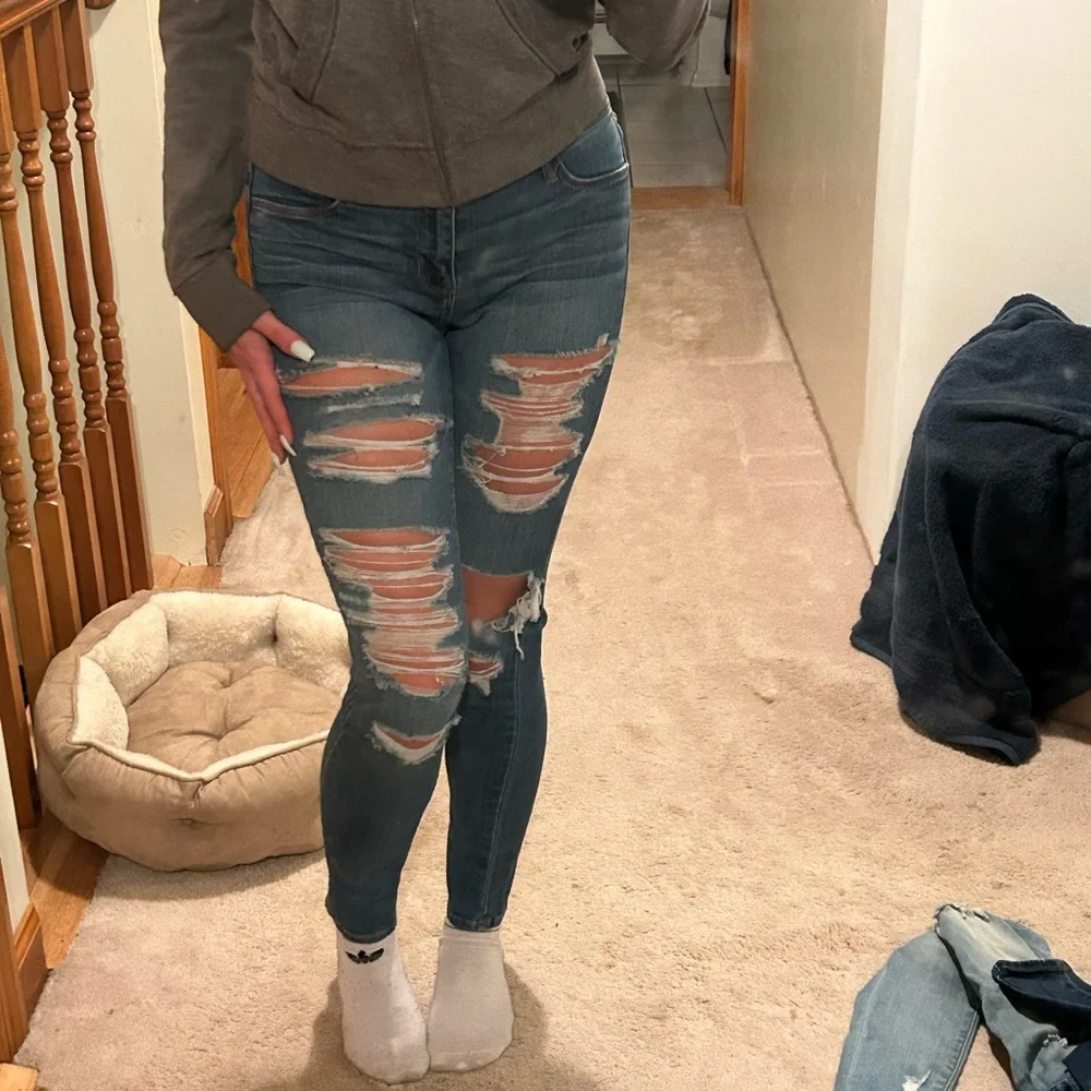 Jeans - Picture 1 of 5